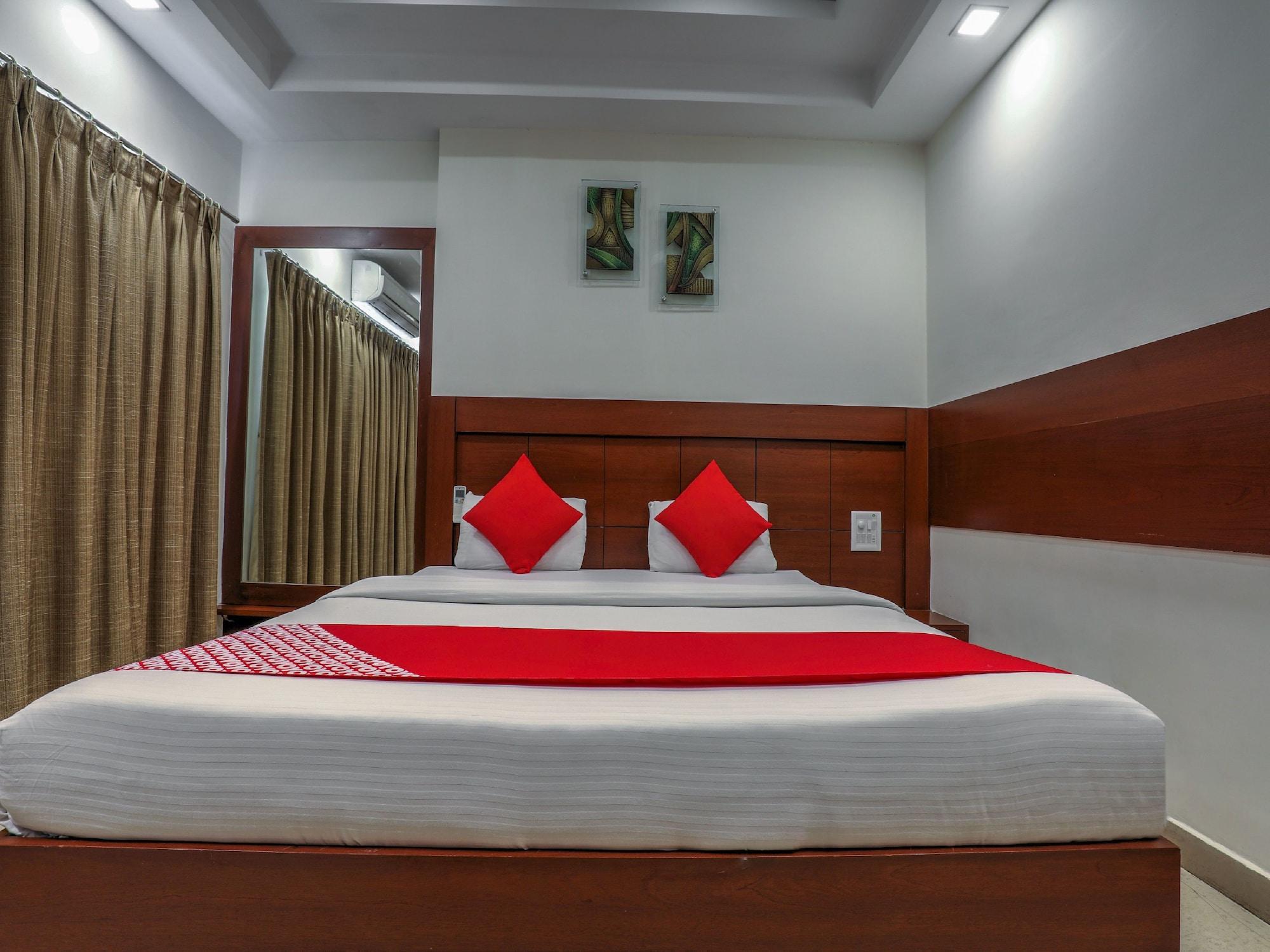 Treebo Trend Hotel Jp Plaza Nampally Hyderabad Esterno foto