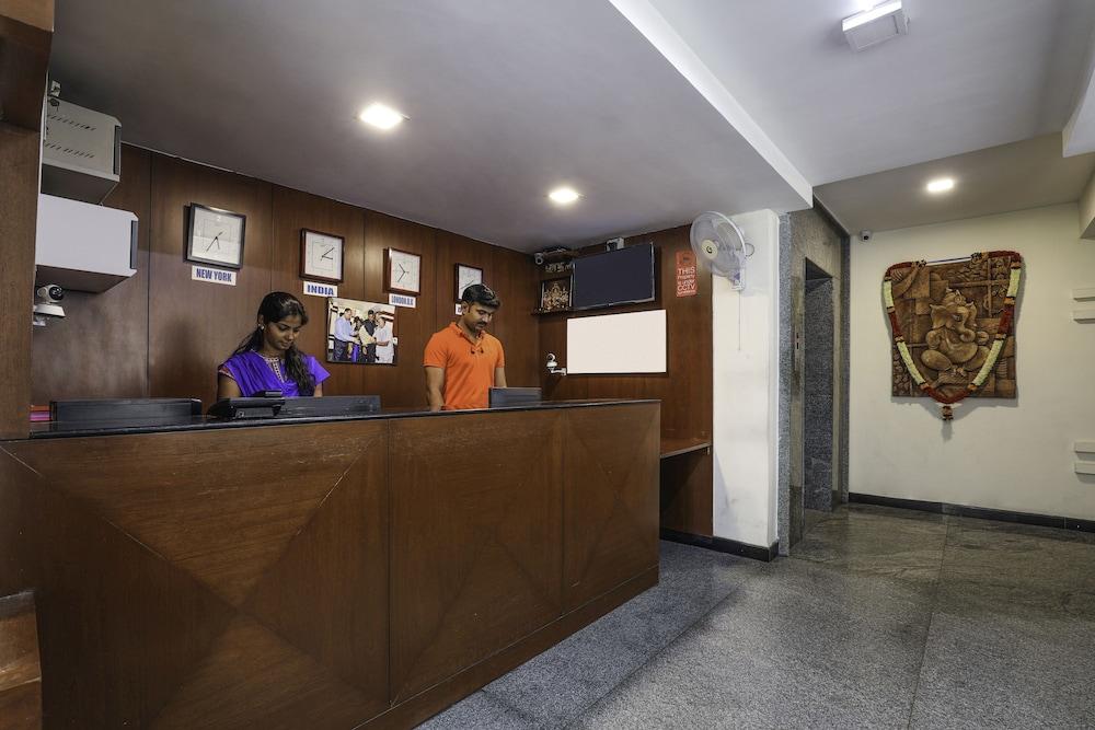 Treebo Trend Hotel Jp Plaza Nampally Hyderabad Esterno foto