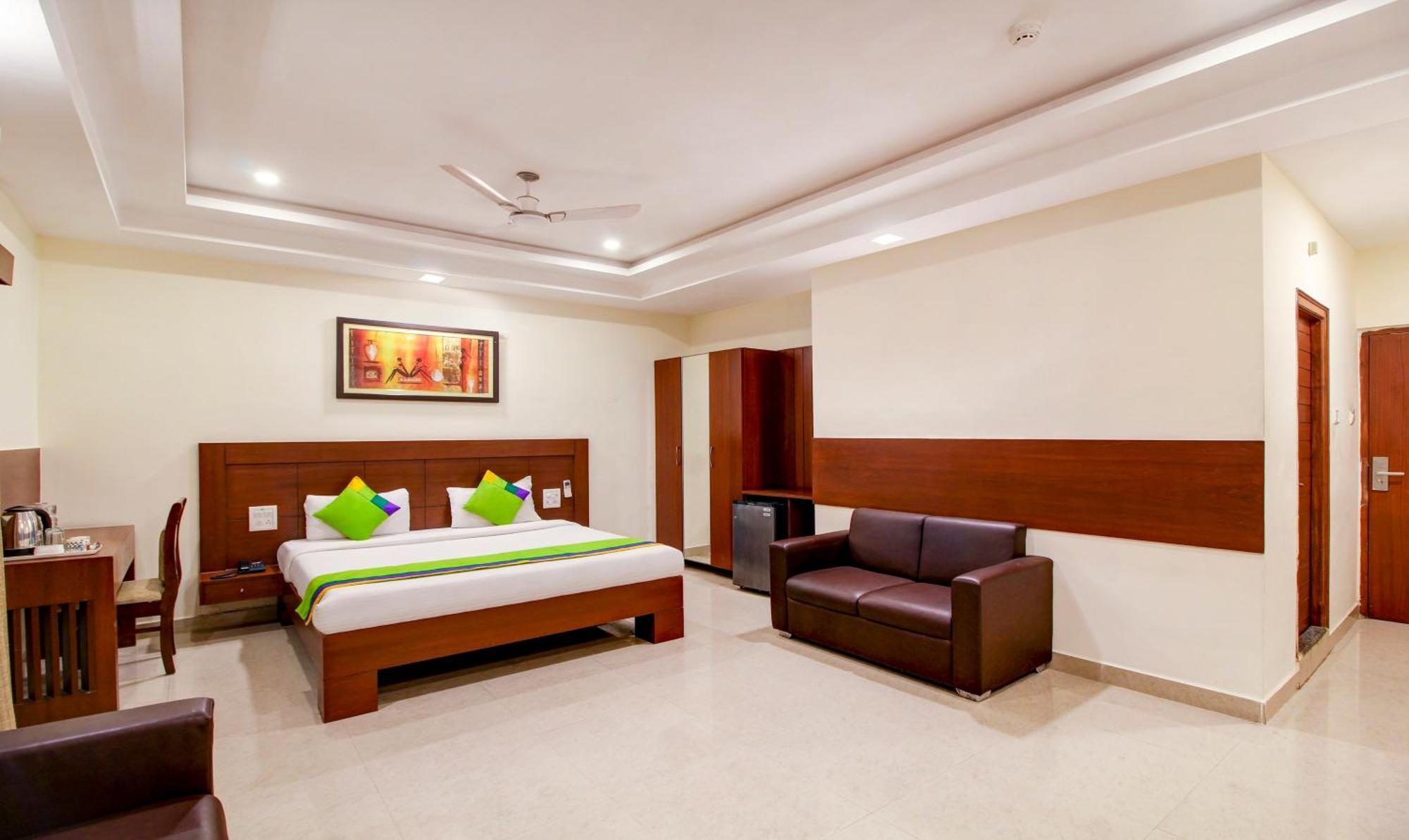 Treebo Trend Hotel Jp Plaza Nampally Hyderabad Esterno foto